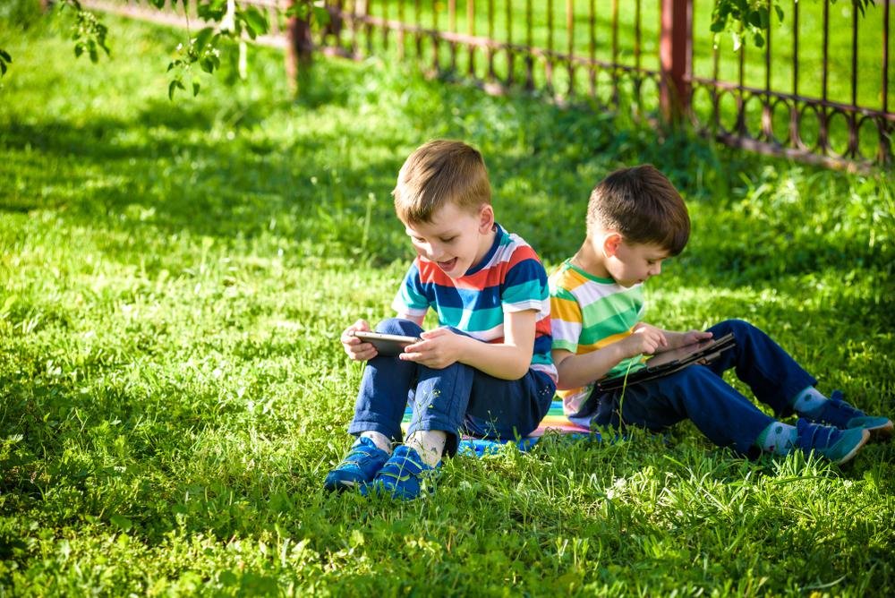 Read more about the article Outdoor Tech Activities for Kids to Enjoy & Explore